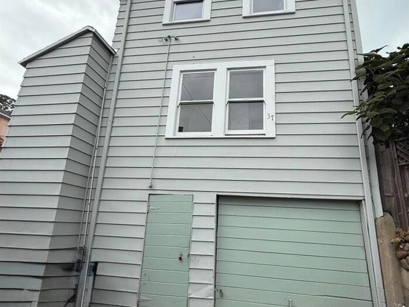 37 Nicholl Ave, Richmond CA 94801