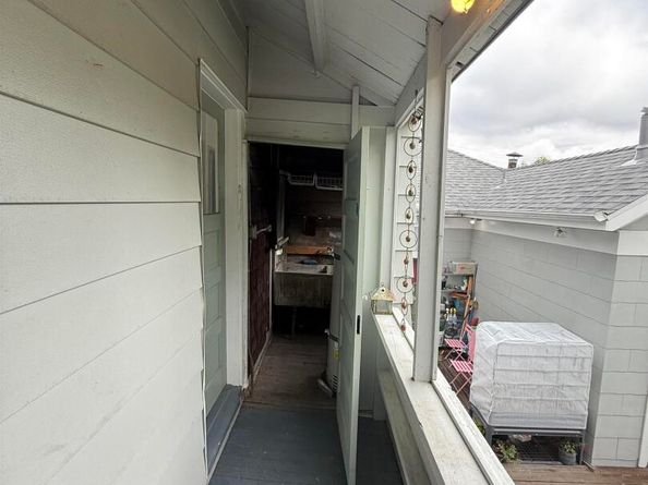 37 Nicholl Ave, Richmond CA 94801