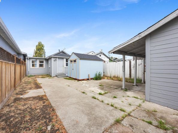 1748 103rd Ave, Oakland CA 94603