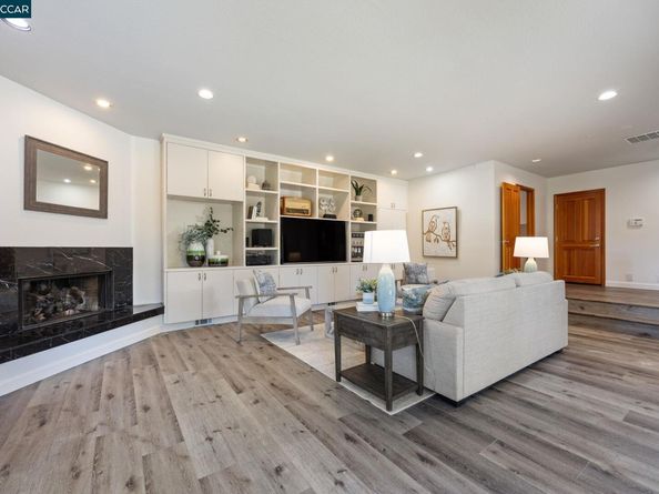 1834 Ivanhoe Ave, Lafayette CA 94549