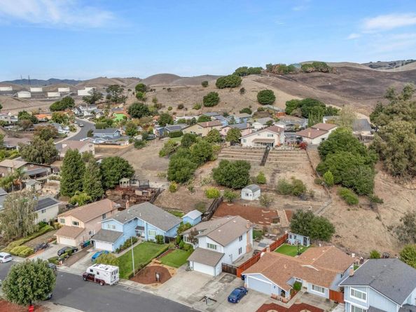 1112 Dennis Ct, Rodeo CA 94572