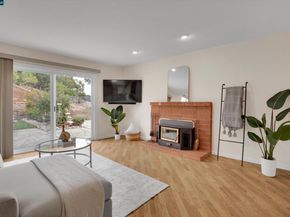 1112 Dennis Ct, Rodeo CA 94572