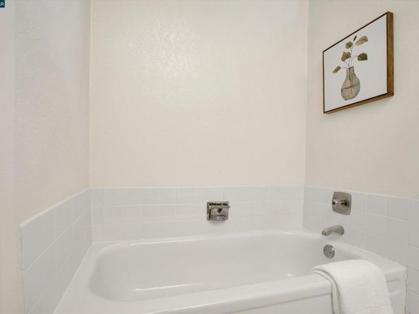 1112 Dennis Ct, Rodeo CA 94572