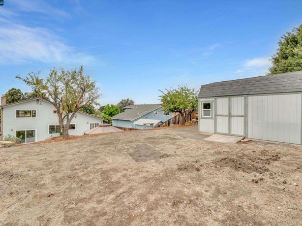 1112 Dennis Ct, Rodeo CA 94572