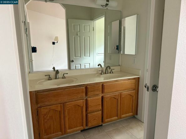 1183 Shell Ln, Clayton CA 94517