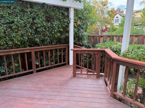 1183 Shell Ln, Clayton CA 94517