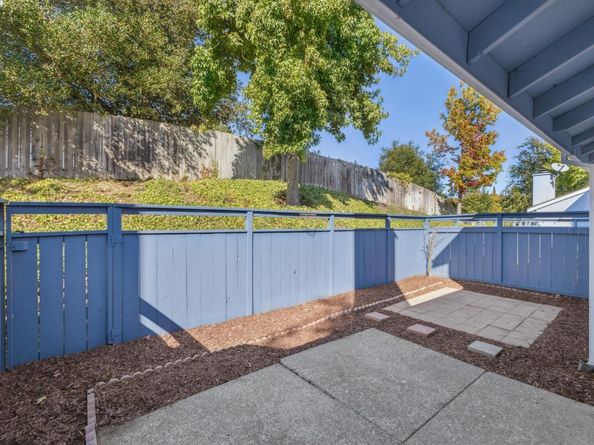 24735 Garwood Glen Dr, Hayward CA 94541