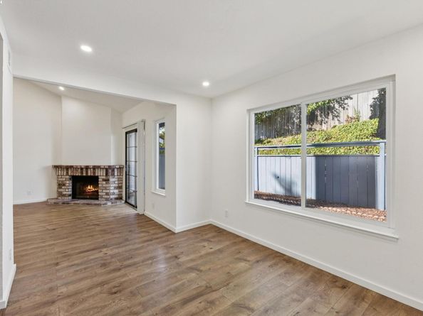 24735 Garwood Glen Dr, Hayward CA 94541