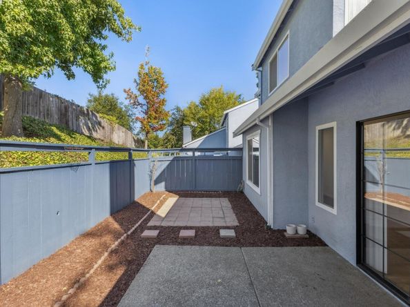 24735 Garwood Glen Dr, Hayward CA 94541
