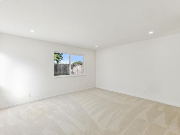 24735 Garwood Glen Dr, Hayward CA 94541