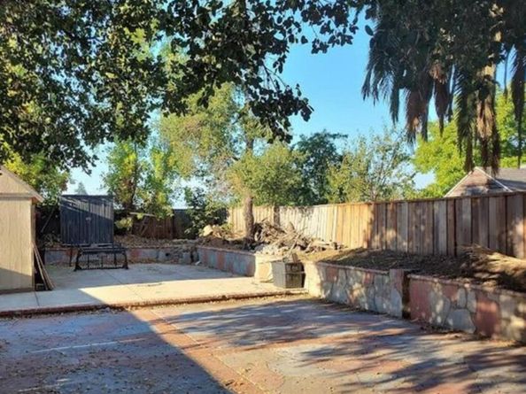 2001 E 27Th St, Oakland CA 94606