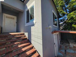 2001 E 27Th St, Oakland CA 94606
