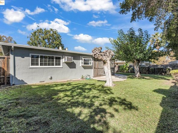 3224 Meadowbrook Dr, Concord CA 94519