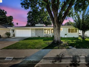 3224 Meadowbrook Dr