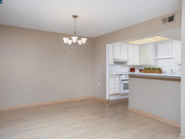 1601 Canyonwood Ct 8, Walnut Creek CA 94595