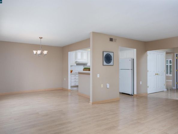 1601 Canyonwood Ct 8, Walnut Creek CA 94595