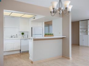 1601 Canyonwood Ct 8, Walnut Creek CA 94595