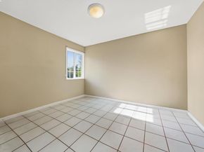 10507 Russet St, Oakland CA 94603