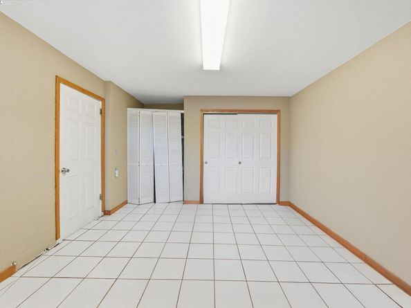 10507 Russet St, Oakland CA 94603