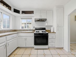 10507 Russet St, Oakland CA 94603