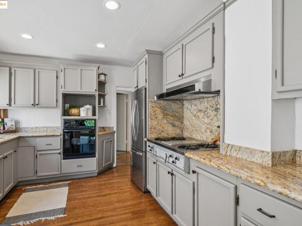 515 Mount St, Richmond CA 94805