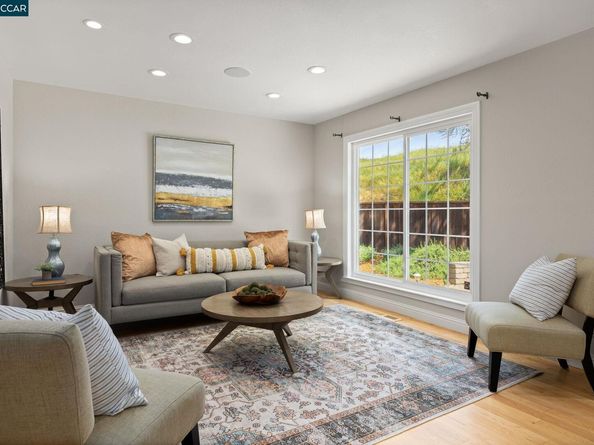 1092 Hillendale Ct, Walnut Creek CA 94596