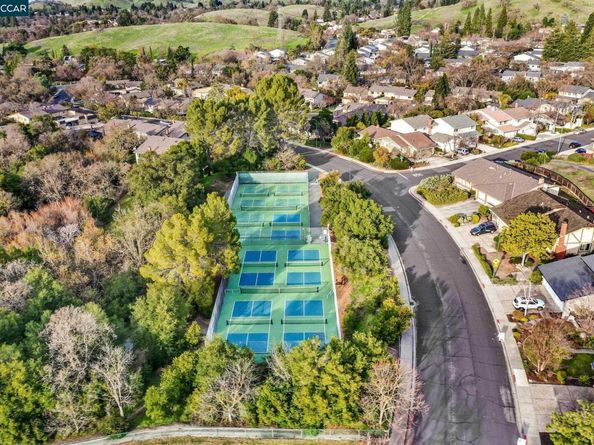 1092 Hillendale Ct, Walnut Creek CA 94596