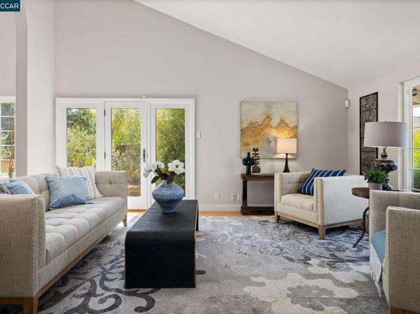 1092 Hillendale Ct, Walnut Creek CA 94596