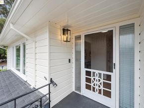 6141 Broadway Ter, Oakland CA 94618