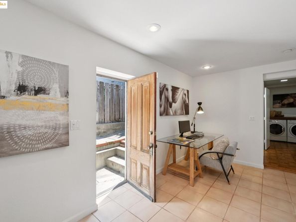 6141 Broadway Ter, Oakland CA 94618