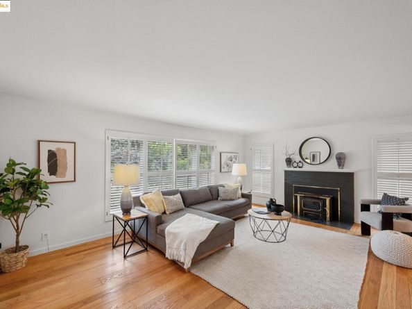 6141 Broadway Ter, Oakland CA 94618