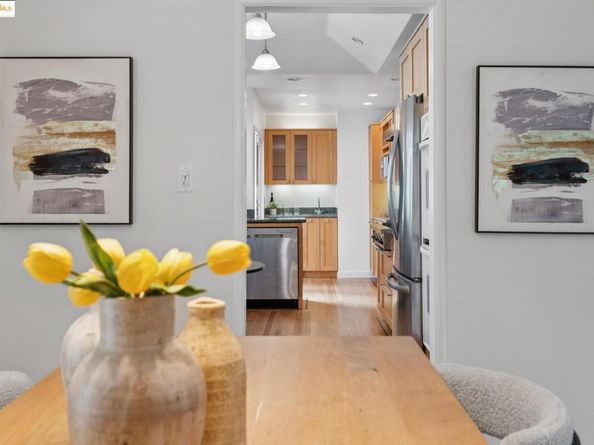 6141 Broadway Ter, Oakland CA 94618