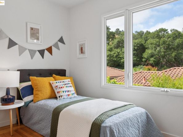 6141 Broadway Ter, Oakland CA 94618