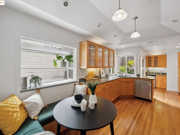 6141 Broadway Ter, Oakland CA 94618