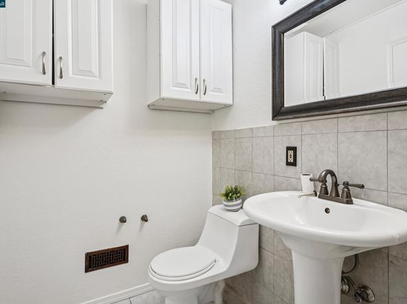 2838 Loma Vista Ave, Concord CA 94520