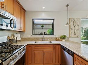 16 Rolling Green Cir, Pleasant Hill CA 94523