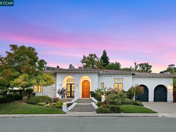 6 Whiting Ct, Moraga CA 94556