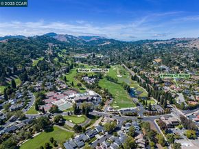 6 Whiting Ct, Moraga CA 94556