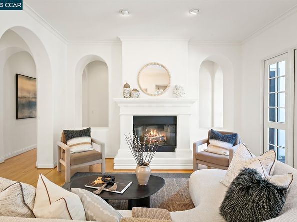 6 Whiting Ct, Moraga CA 94556