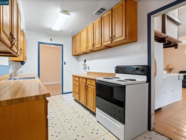 1954 Treadway Ln, Pleasant Hill CA 94523