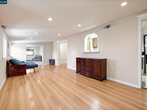 1954 Treadway Ln, Pleasant Hill CA 94523