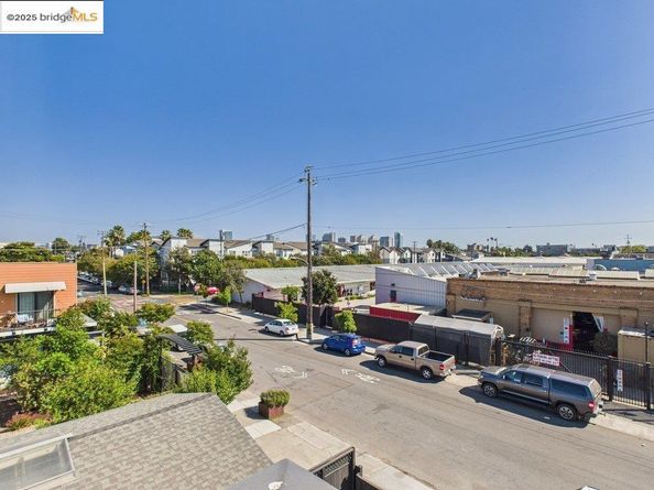 2602 Adeline St, Oakland CA 94607