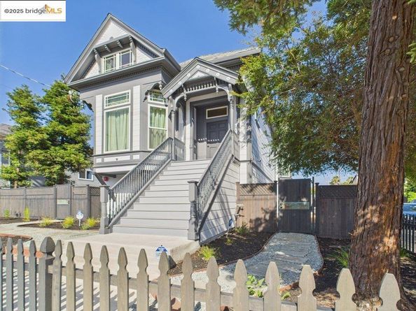 2602 Adeline St, Oakland CA 94607