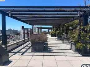 288 3rd St 507, Oakland CA 94607