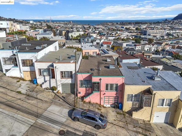 41 Apollo St, San Francisco CA 94124