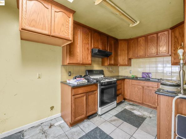 41 Apollo St, San Francisco CA 94124