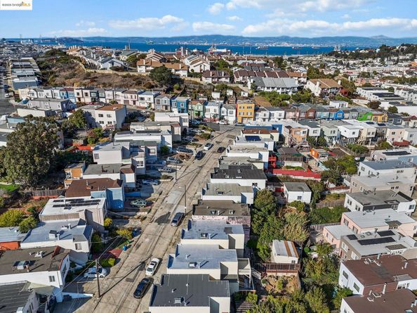 41 Apollo St, San Francisco CA 94124