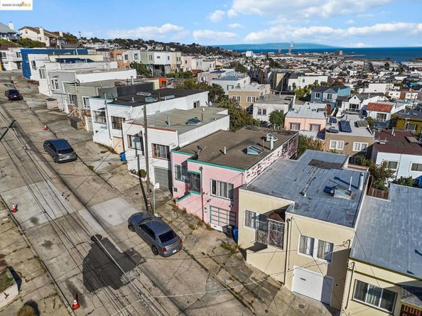41 Apollo St, San Francisco CA 94124