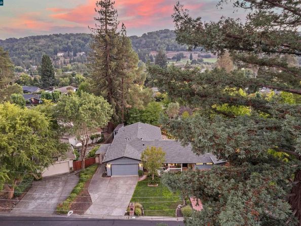 5 Corte Sombrita, Orinda CA 94563