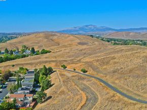 7653 Turquoise St, Dublin CA 94568